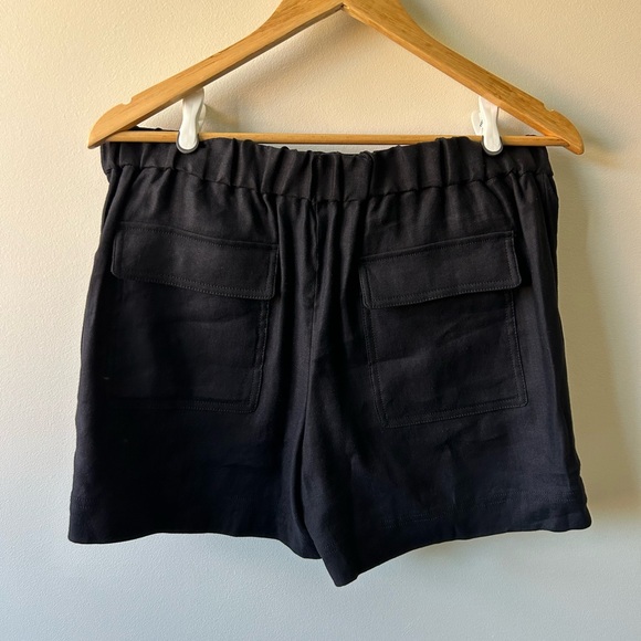 Babaton Shorts - Picture 2 of 4